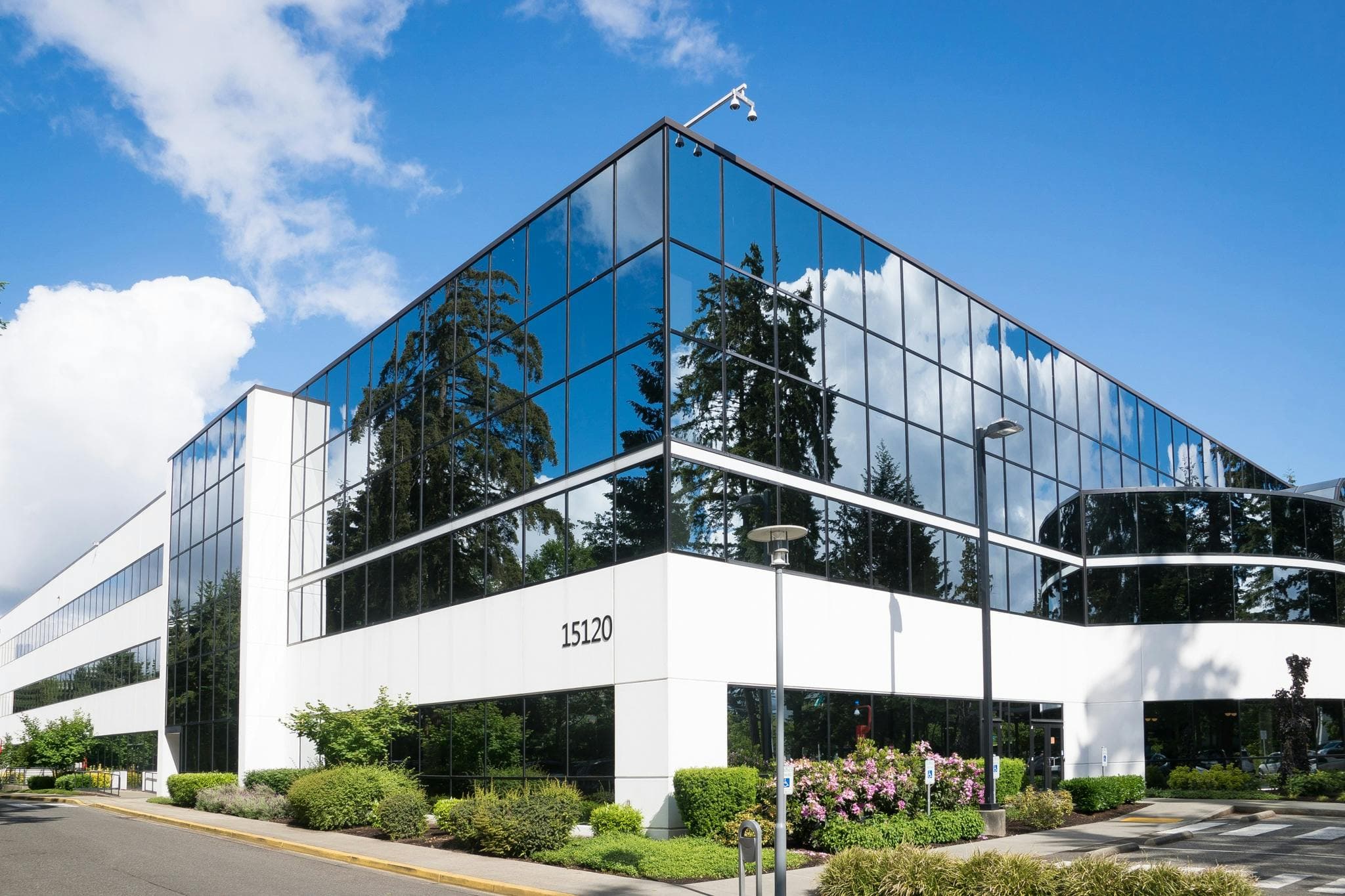 Om2-11b – 1400 Bayly Street
